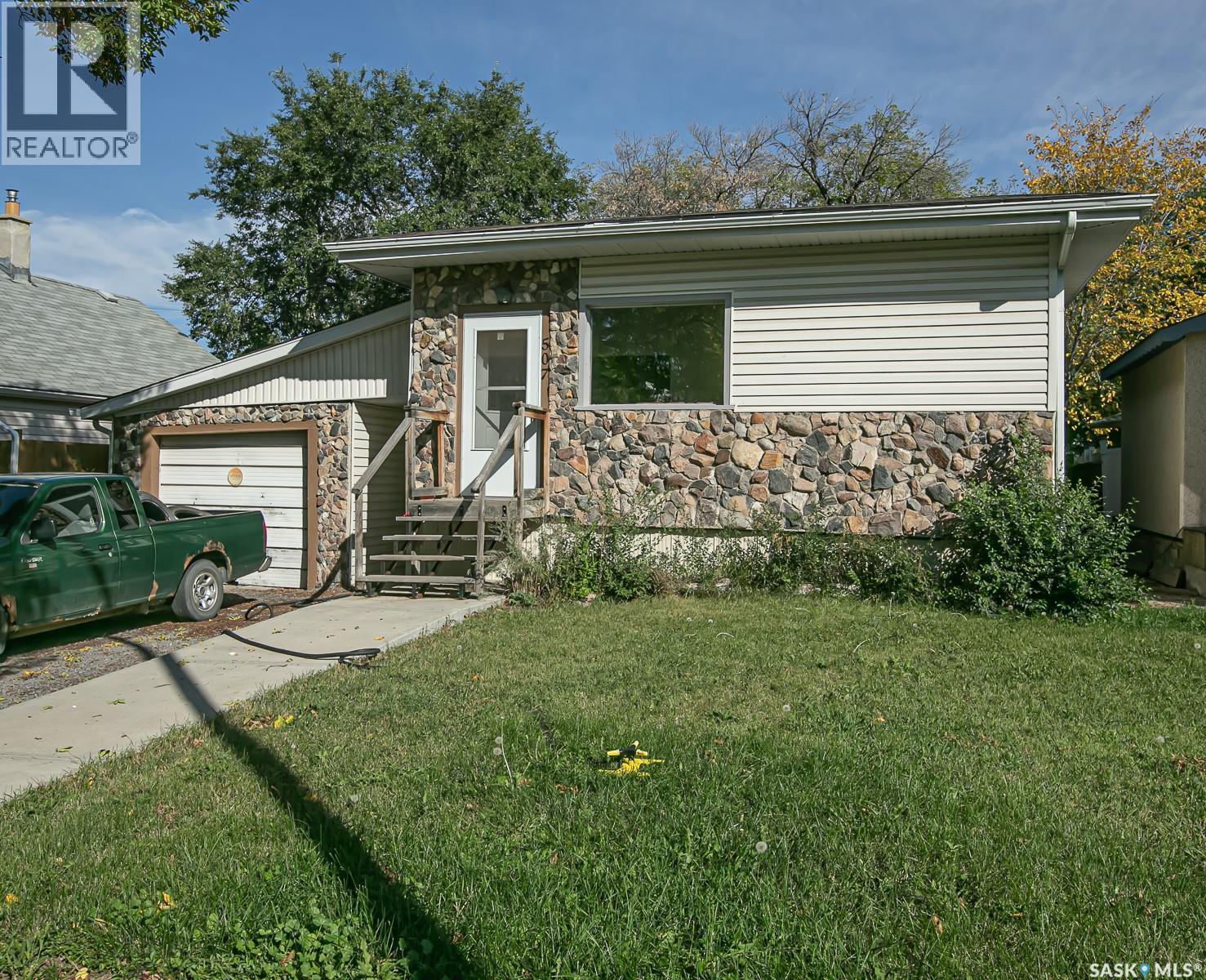 507 Toronto Street, Regina, Saskatchewan  S4R 1M7 - Photo 2 - SK025266