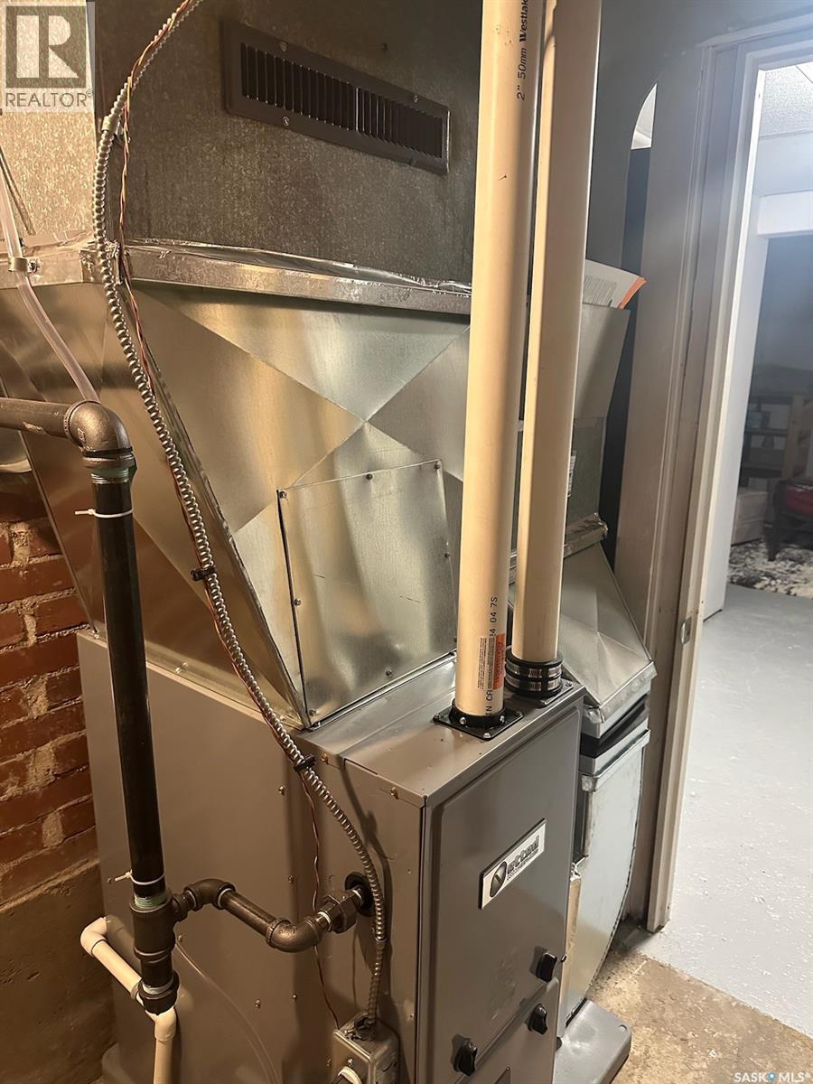 204 Charter Avenue, Canora, Saskatchewan  S0A 0L0 - Photo 33 - SK025260