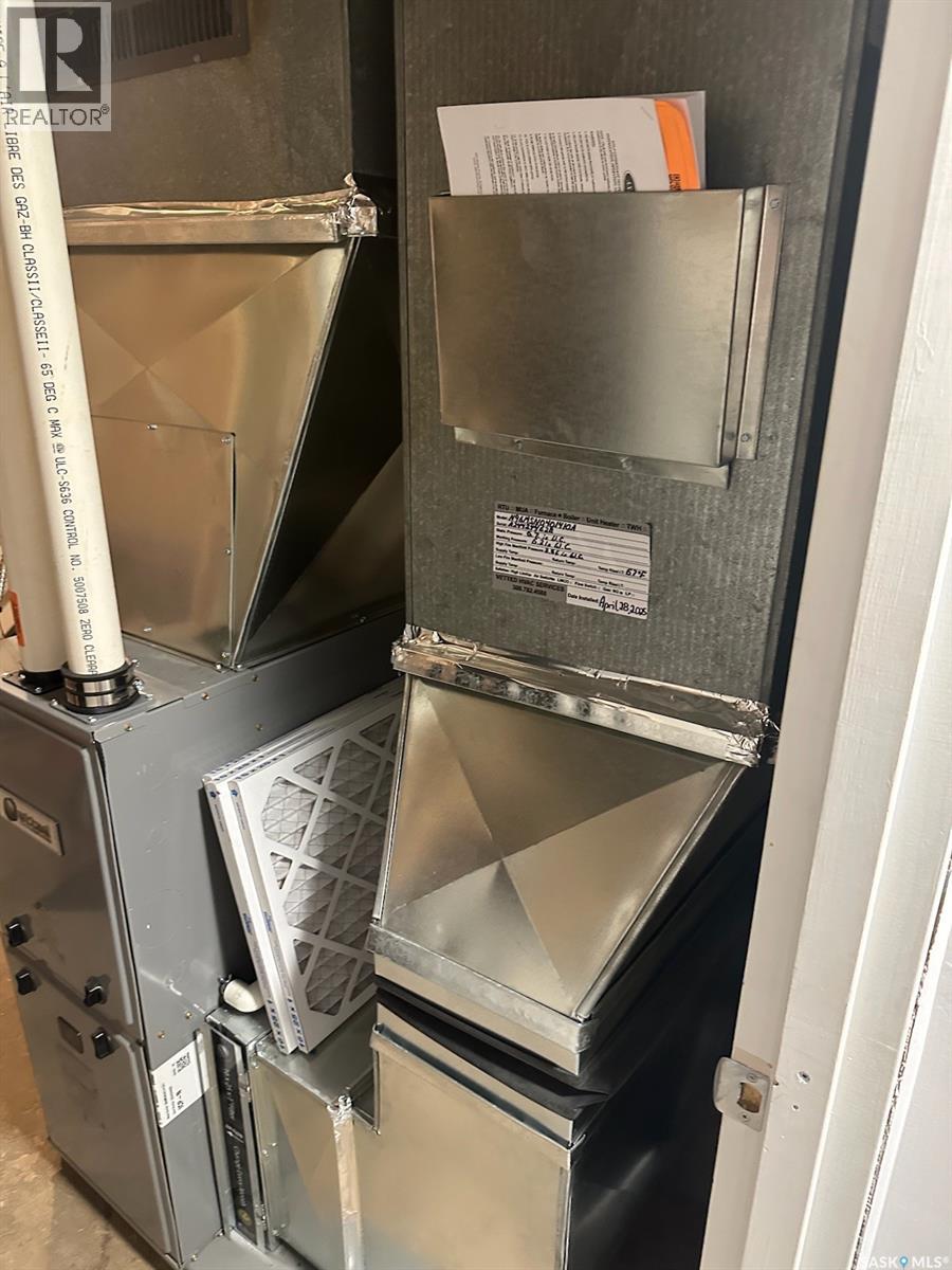 204 Charter Avenue, Canora, Saskatchewan  S0A 0L0 - Photo 34 - SK025260