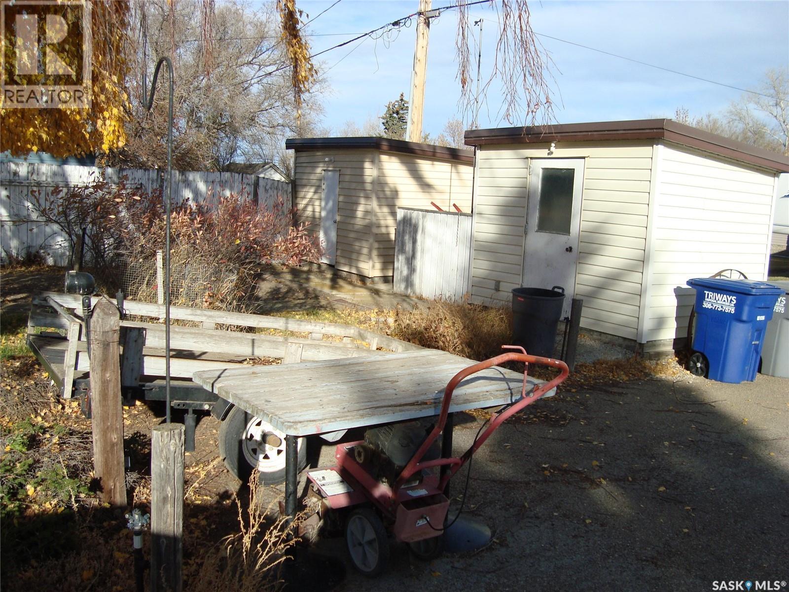 111 2nd Street E, Kyle, Saskatchewan  S0L 1T0 - Photo 25 - SK025232