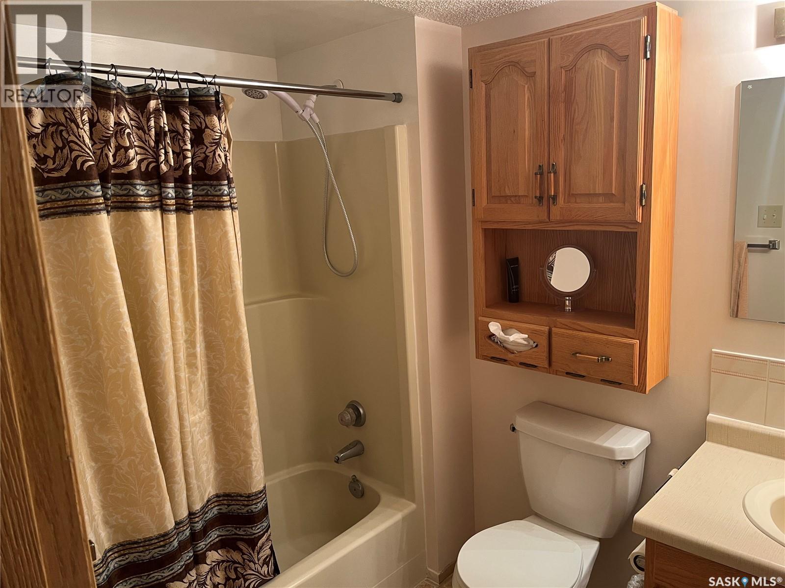 102 115 8th Street Ne, Weyburn, Saskatchewan  S4H 1E1 - Photo 13 - SK025174