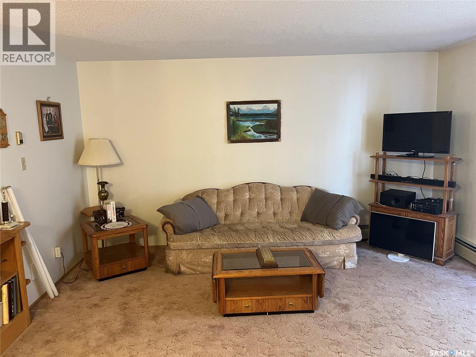 102 115 8th Street Ne, Weyburn, Saskatchewan  S4H 1E1 - Photo 8 - SK025174