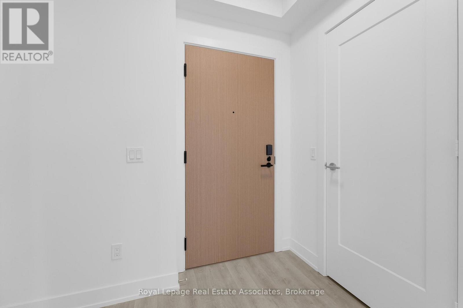 805 - 60 Central Park Roadway, Toronto, Ontario M9A 3K1 - Photo 19 - W12604960