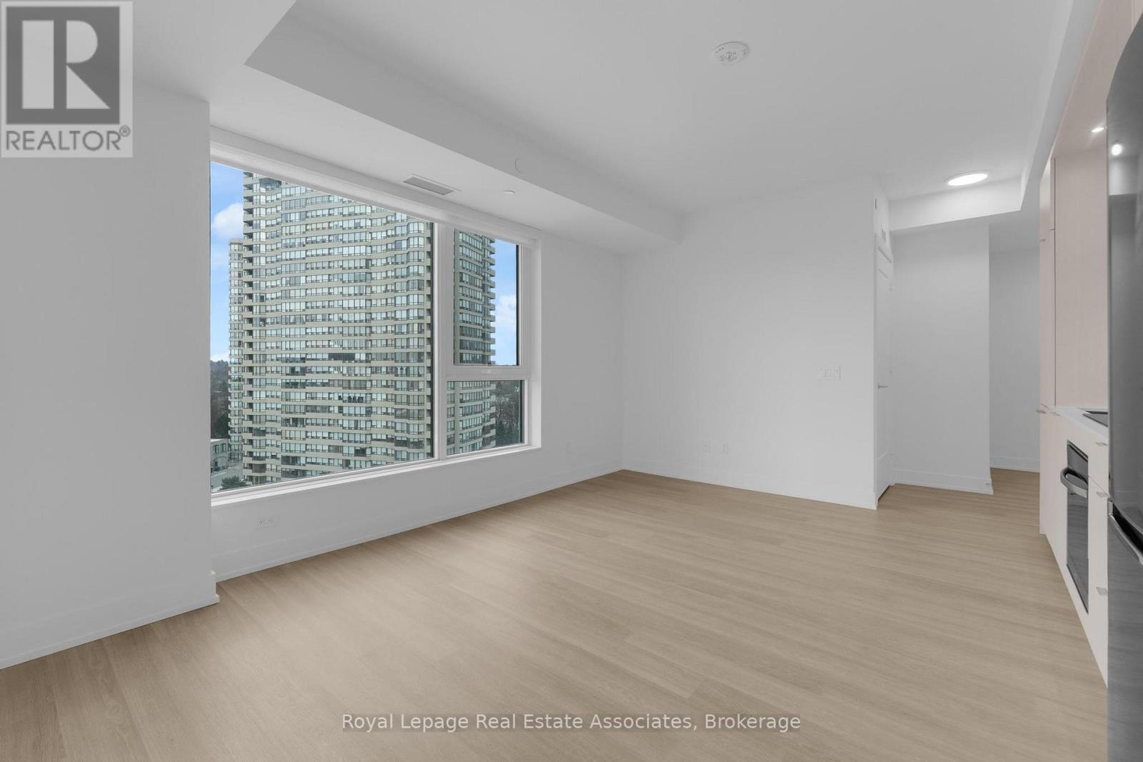 1012 - 60 Central Park Roadway, Toronto, Ontario  M9A 3K1 - Photo 10 - W12604966