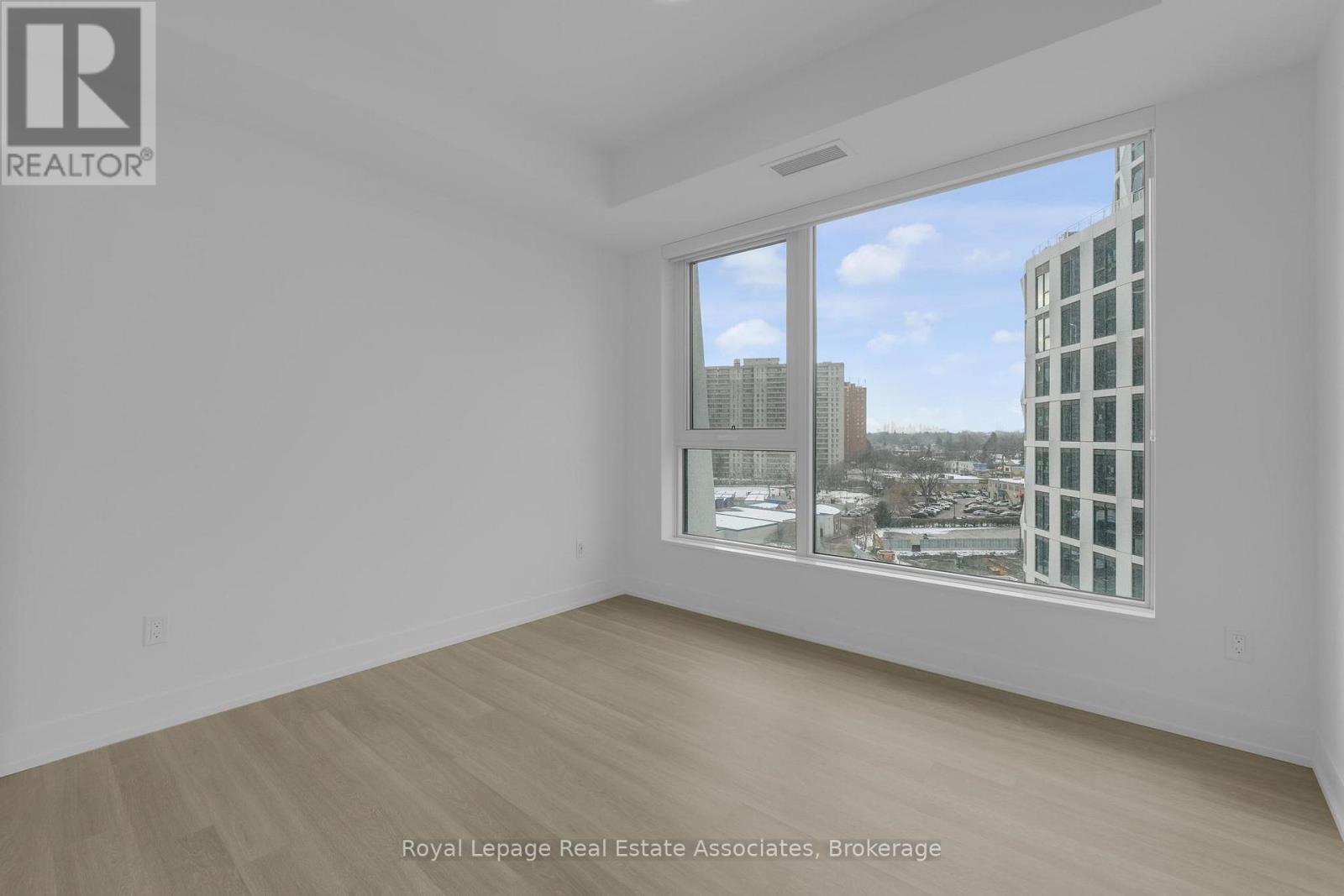 1012 - 60 Central Park Roadway, Toronto, Ontario  M9A 3K1 - Photo 14 - W12604966