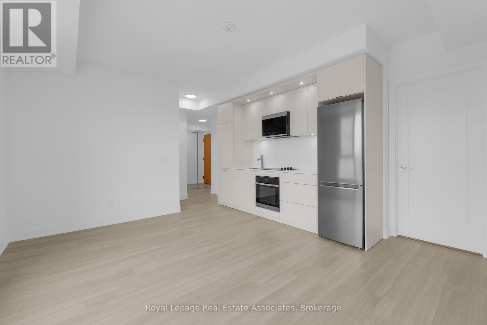 1012 - 60 Central Park Roadway, Toronto, Ontario  M9A 3K1 - Photo 3 - W12604966