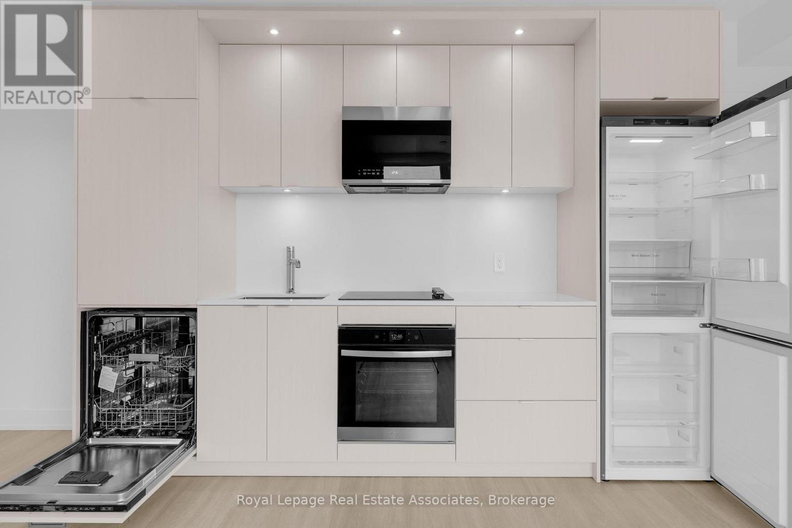 1012 - 60 Central Park Roadway, Toronto, Ontario  M9A 3K1 - Photo 6 - W12604966