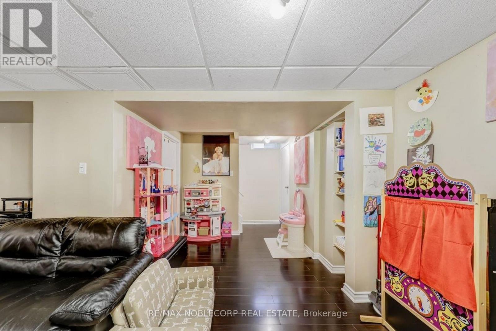 30 Mayberry Court, Brampton, Ontario  L6S 5B2 - Photo 21 - W12605022