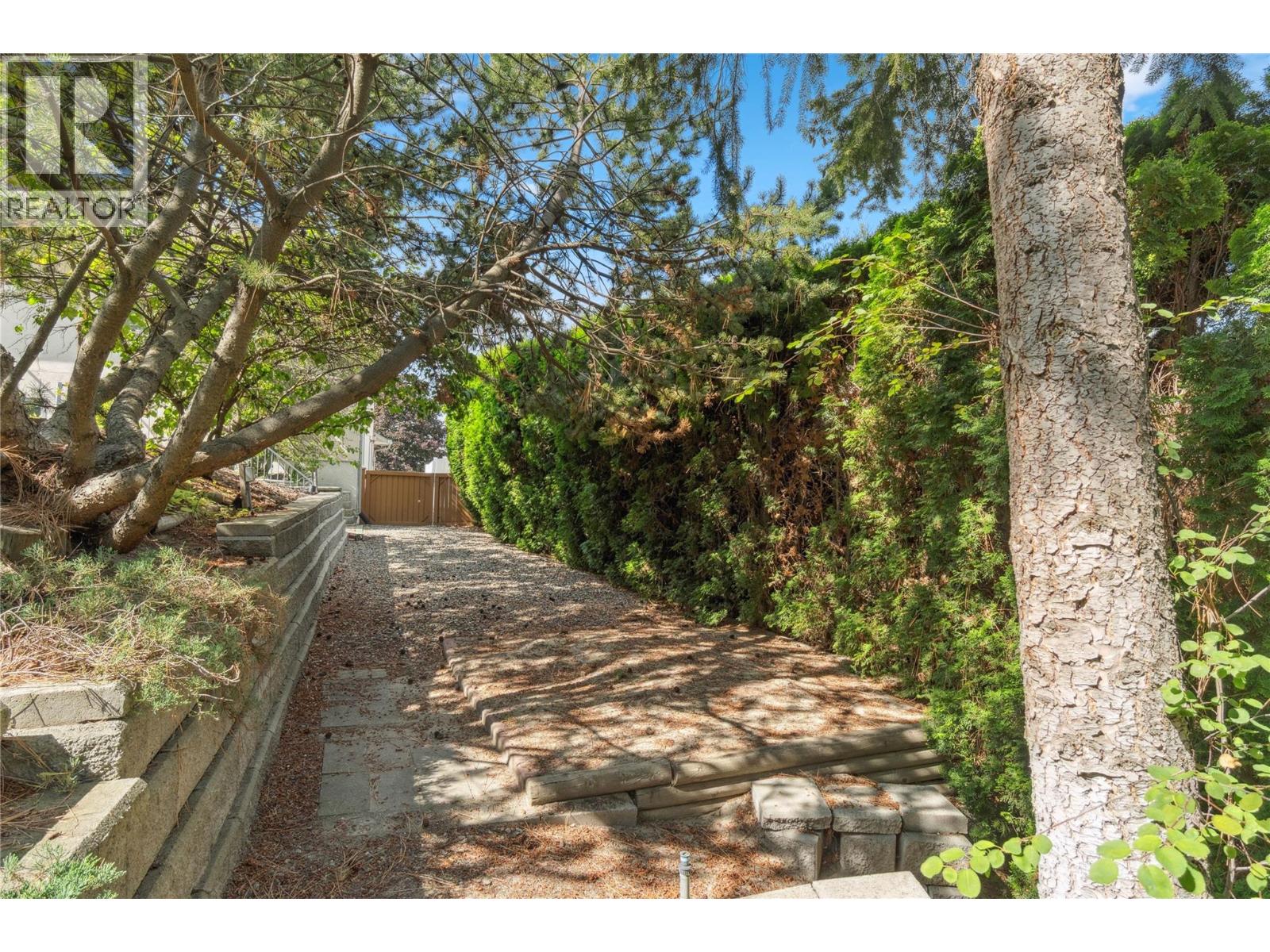 1869 Mckinley Court, Kamloops, British Columbia  V2E 2L9 - Photo 29 - 10370696