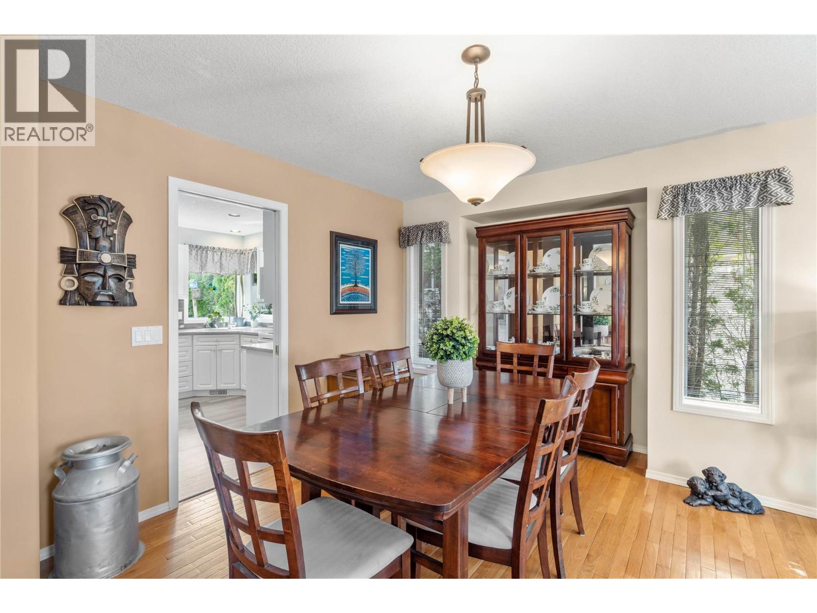 1869 Mckinley Court, Kamloops, British Columbia  V2E 2L9 - Photo 7 - 10370696