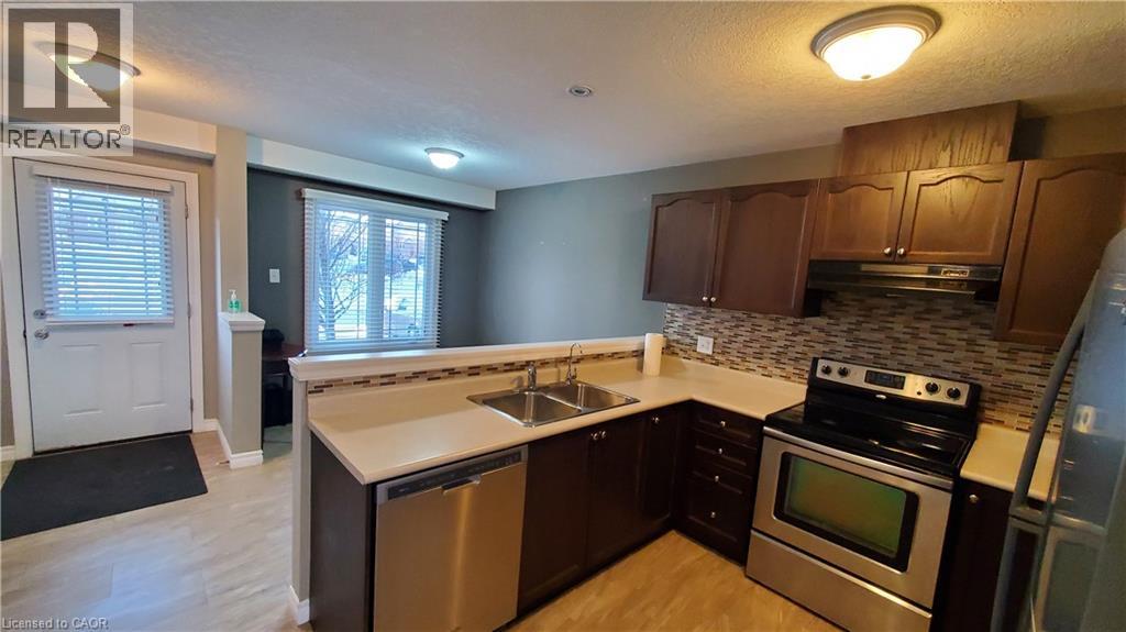 10 Foxglove Crescent Unit# 47, Kitchener, Ontario  N2E 0E1 - Photo 1 - 40792573