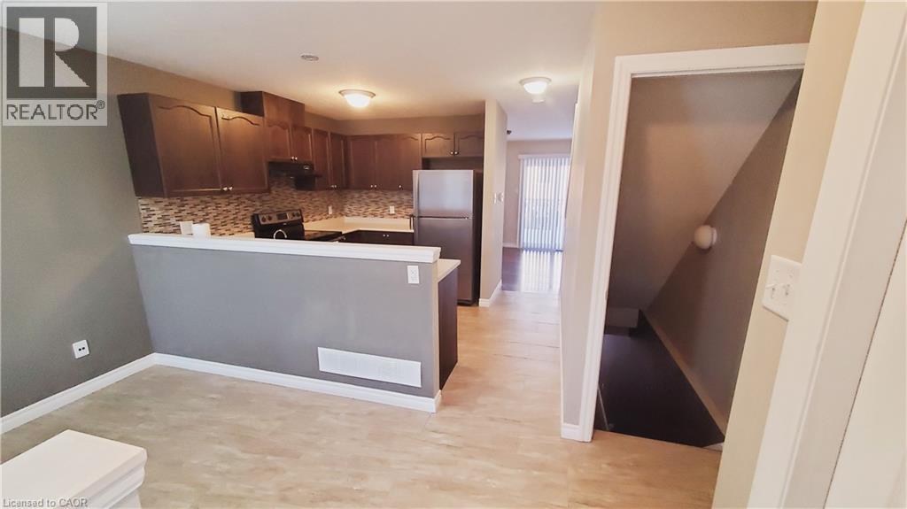 10 Foxglove Crescent Unit# 47, Kitchener, Ontario  N2E 0E1 - Photo 3 - 40792573