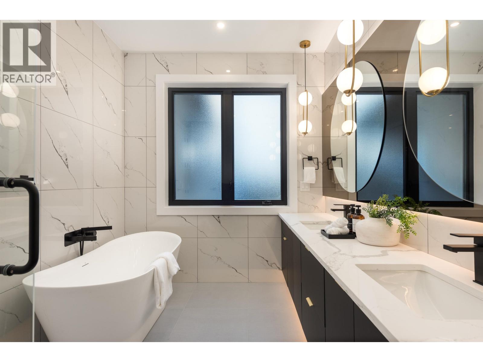 881 Porter Street, Coquitlam, British Columbia V3J 5B9 - Photo 23 - R3072310