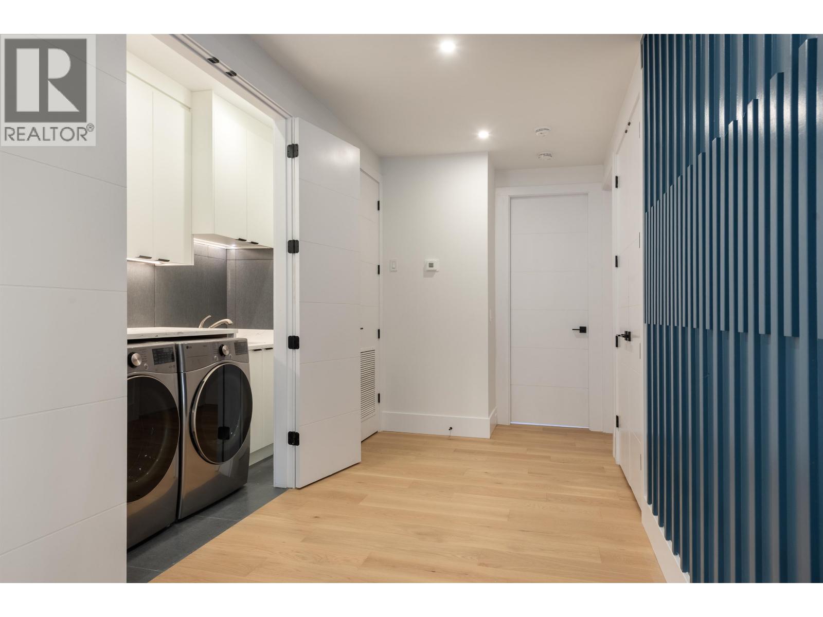 881 Porter Street, Coquitlam, British Columbia V3J 5B9 - Photo 30 - R3072310