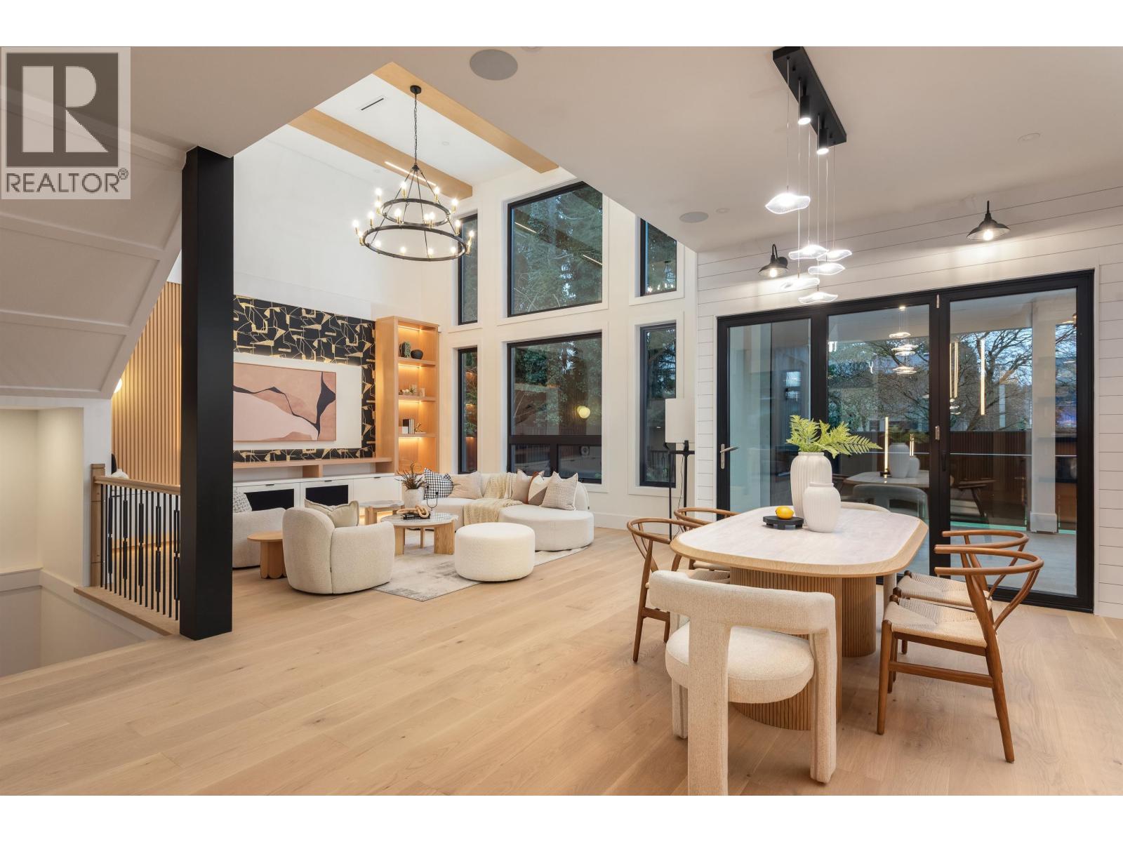 881 Porter Street, Coquitlam, British Columbia V3J 5B9 - Photo 4 - R3072310