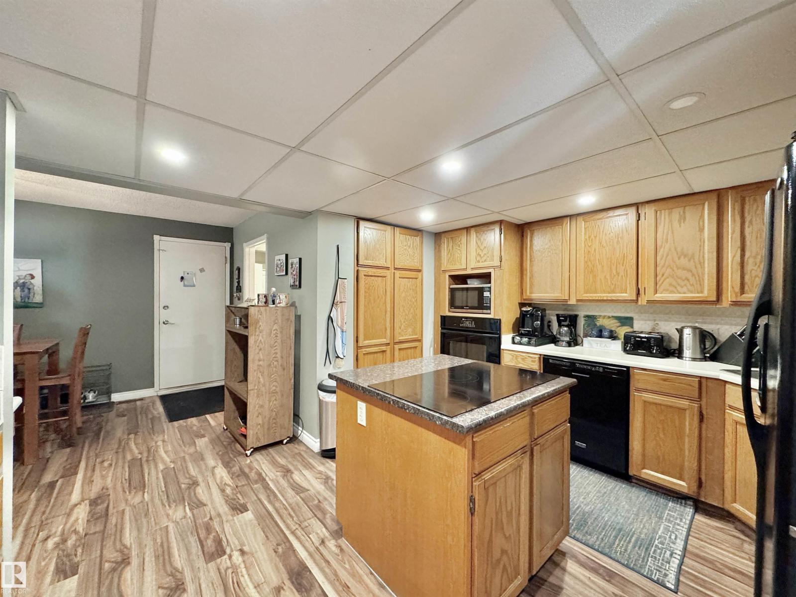 1035 109 St Nw, Edmonton, Alberta  T6J 5G2 - Photo 9 - E4467514