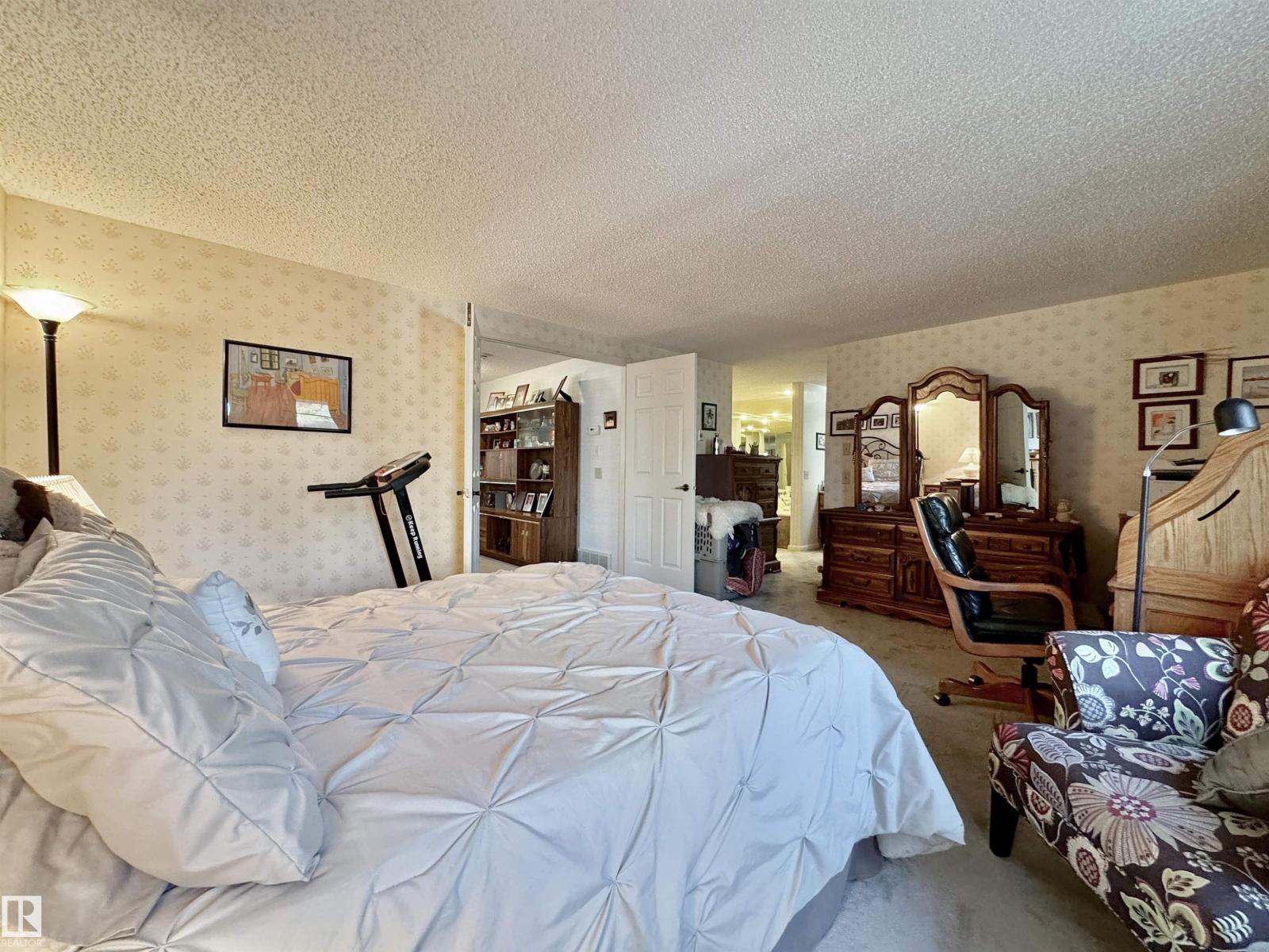 1035 109 St Nw, Edmonton, Alberta  T6J 5G2 - Photo 22 - E4467514