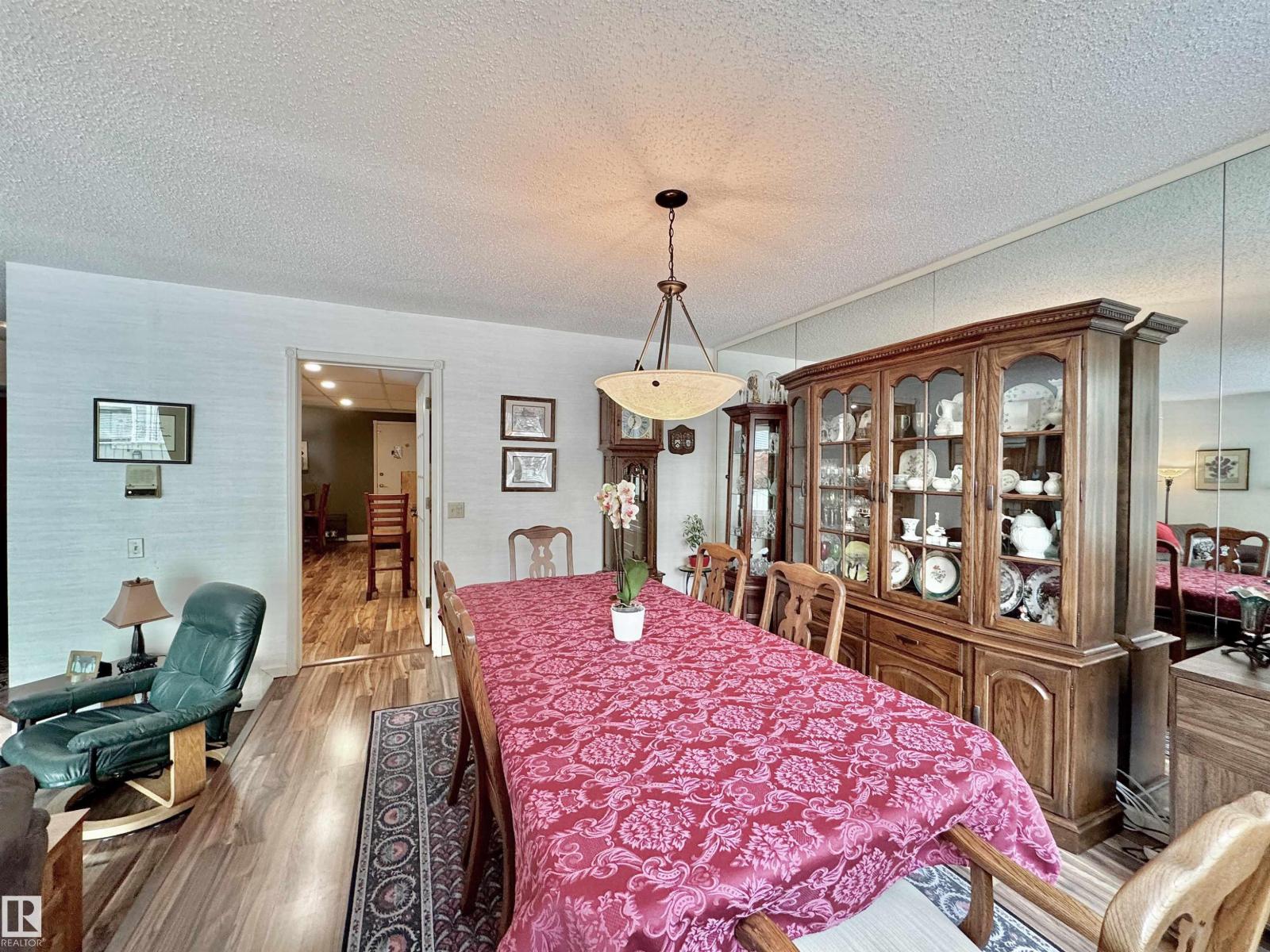 1035 109 St Nw, Edmonton, Alberta  T6J 5G2 - Photo 7 - E4467514