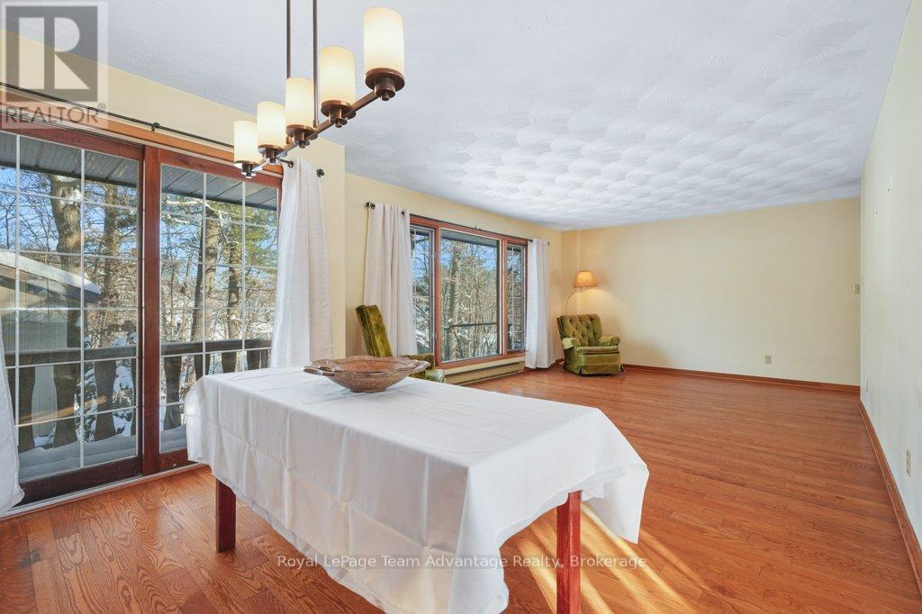 22 Virginia Heights, Parry Sound, Ontario  P2A 3A8 - Photo 12 - X12605056