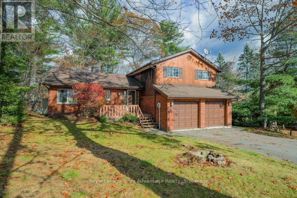 22 Virginia Heights, Parry Sound, Ontario  P2A 3A8 - Photo 2 - X12605056