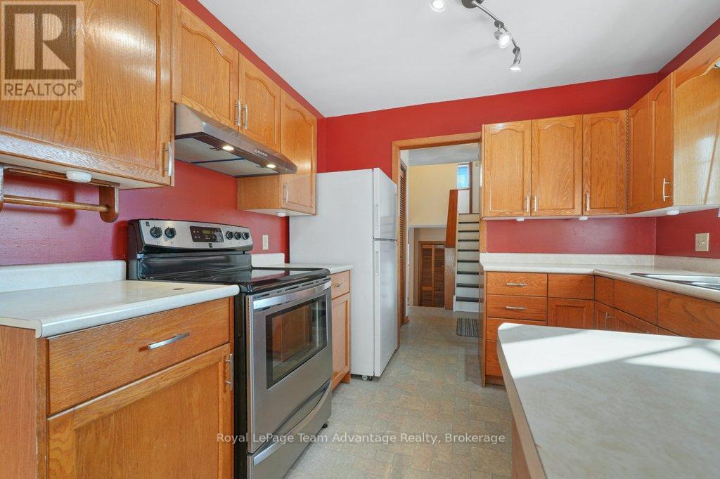 22 Virginia Heights, Parry Sound, Ontario  P2A 3A8 - Photo 7 - X12605056