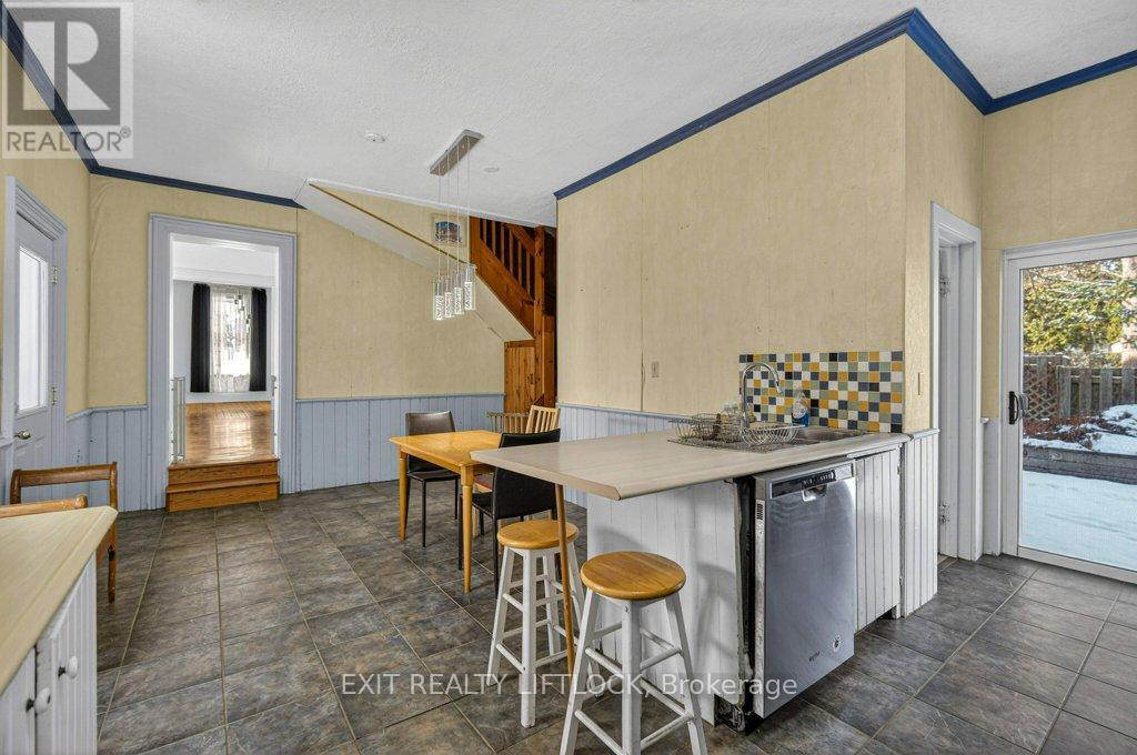 212 Barnardo Avenue, Peterborough, Ontario  K9H 5V7 - Photo 13 - X12605256
