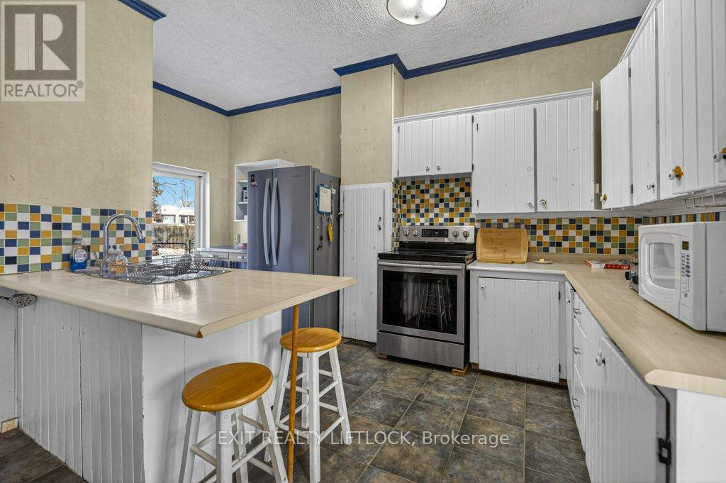 212 Barnardo Avenue, Peterborough, Ontario  K9H 5V7 - Photo 14 - X12605256