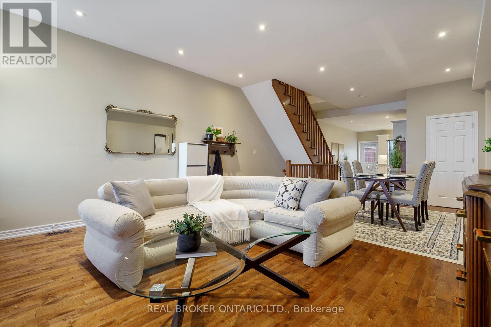 232 Wellington Street N, Hamilton, Ontario  L8L 5A8 - Photo 5 - X12604916