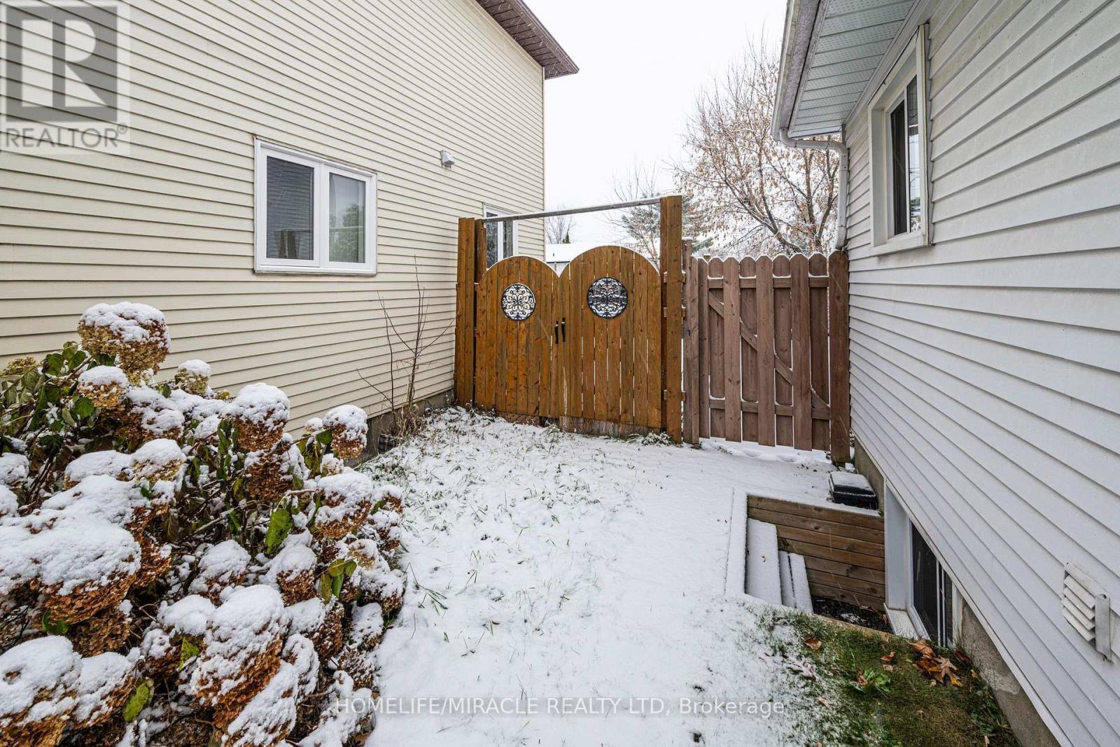 1799 Bromont Way, Ottawa, Ontario  K1C 5H9 - Photo 39 - X12605000