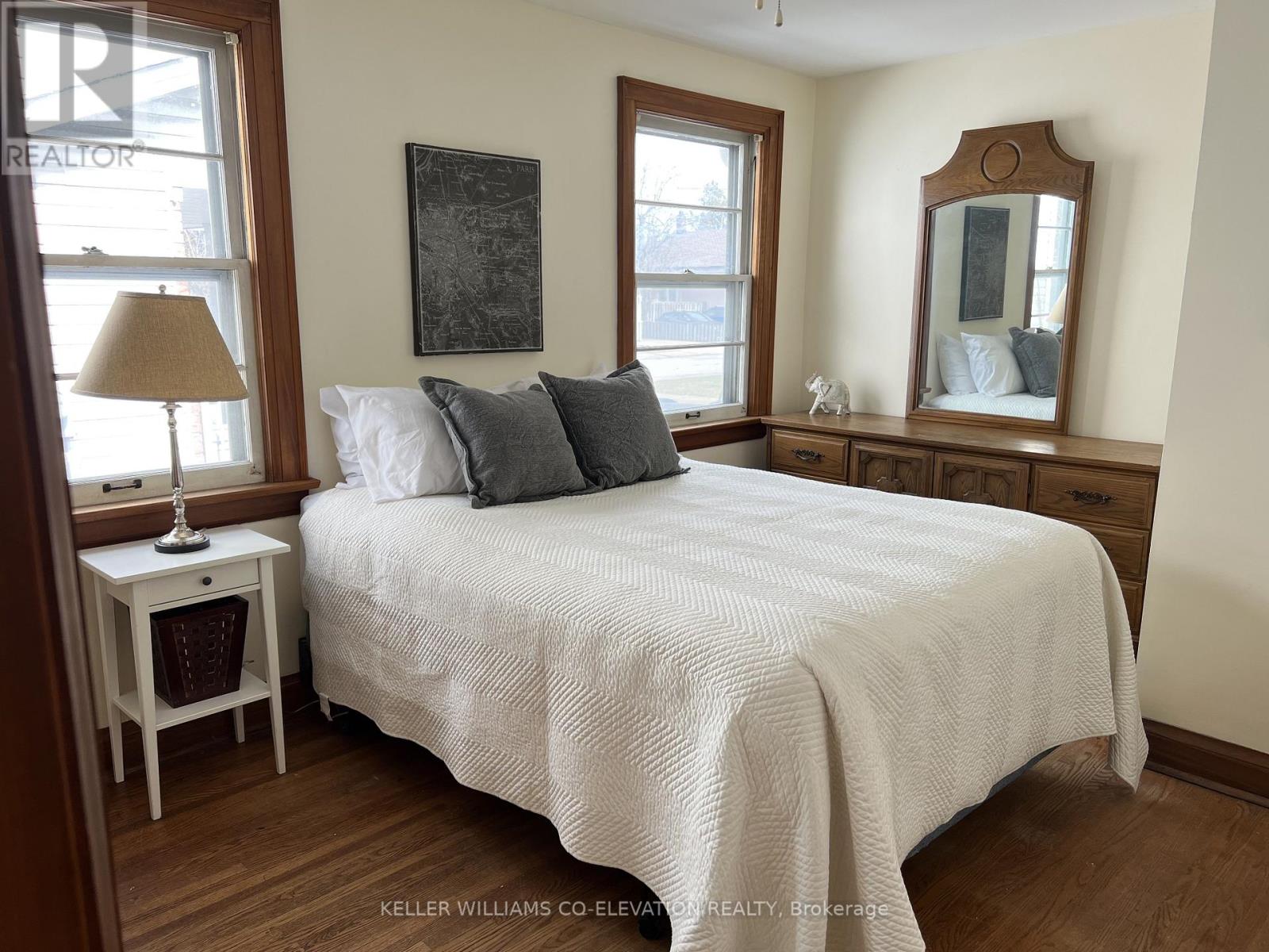 11 Vollette Street, St. Catharines, Ontario  L2R 6L4 - Photo 8 - X12605012