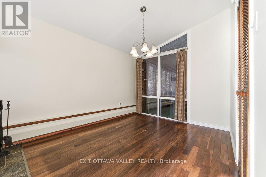 3 Newton Crescent, Deep River, Ontario  K0J 1P0 - Photo 10 - X12605238