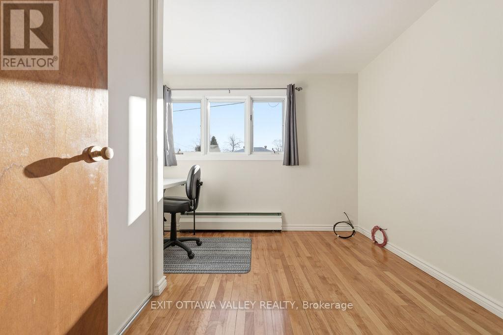 3 Newton Crescent, Deep River, Ontario  K0J 1P0 - Photo 17 - X12605238