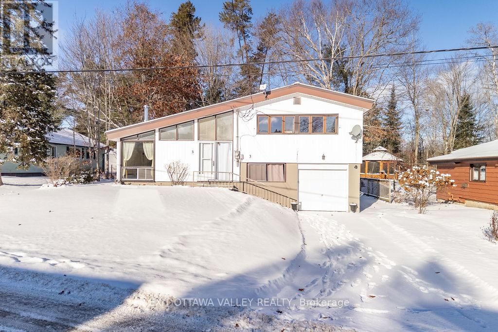 3 Newton Crescent, Deep River, Ontario  K0J 1P0 - Photo 2 - X12605238
