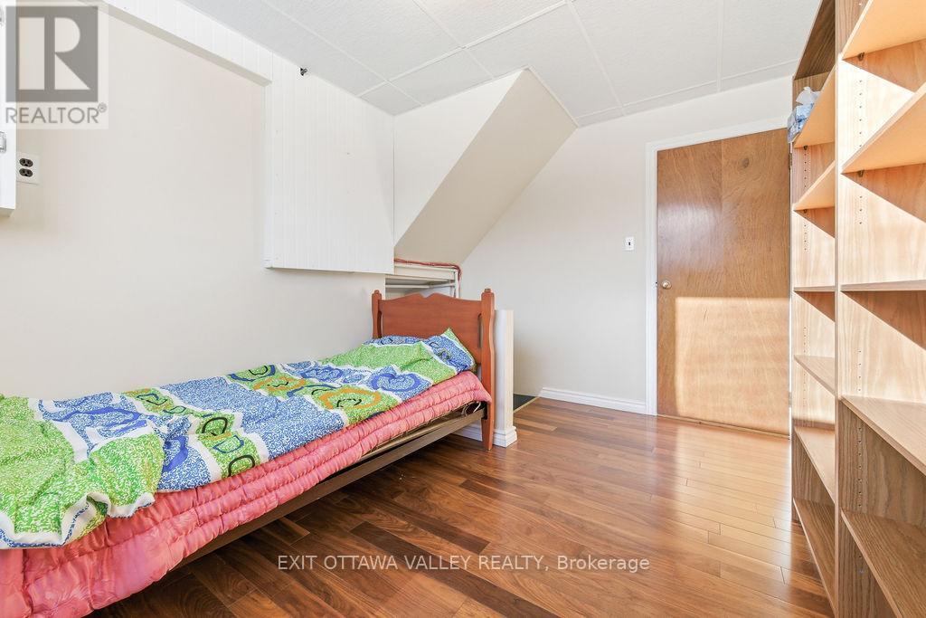 3 Newton Crescent, Deep River, Ontario  K0J 1P0 - Photo 21 - X12605238