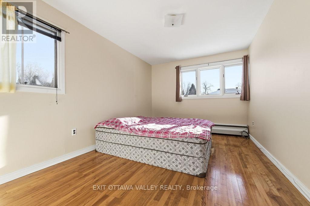 3 Newton Crescent, Deep River, Ontario  K0J 1P0 - Photo 22 - X12605238