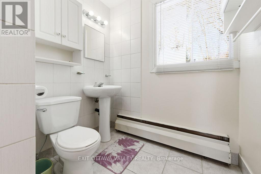 3 Newton Crescent, Deep River, Ontario  K0J 1P0 - Photo 24 - X12605238