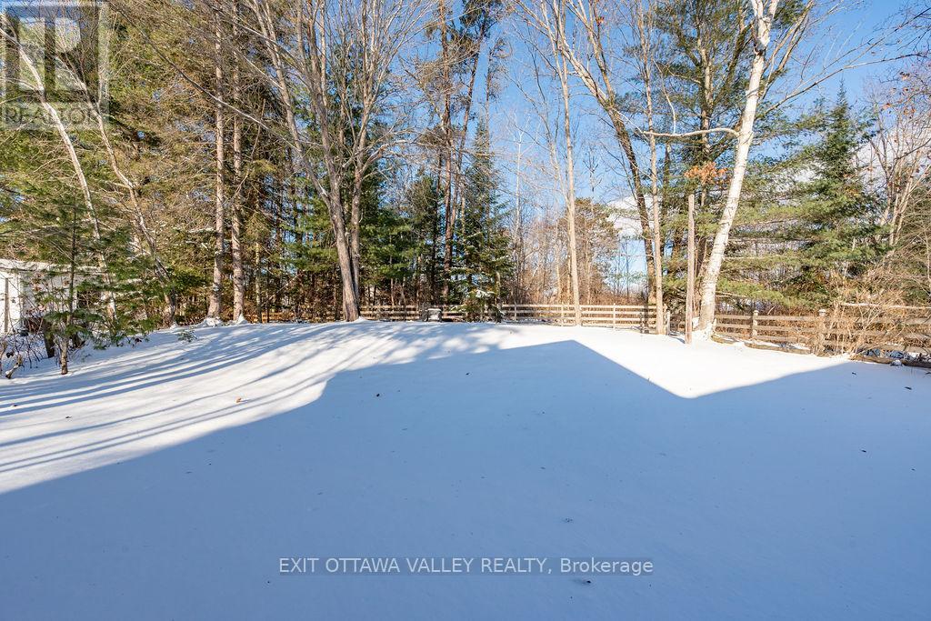 3 Newton Crescent, Deep River, Ontario  K0J 1P0 - Photo 31 - X12605238