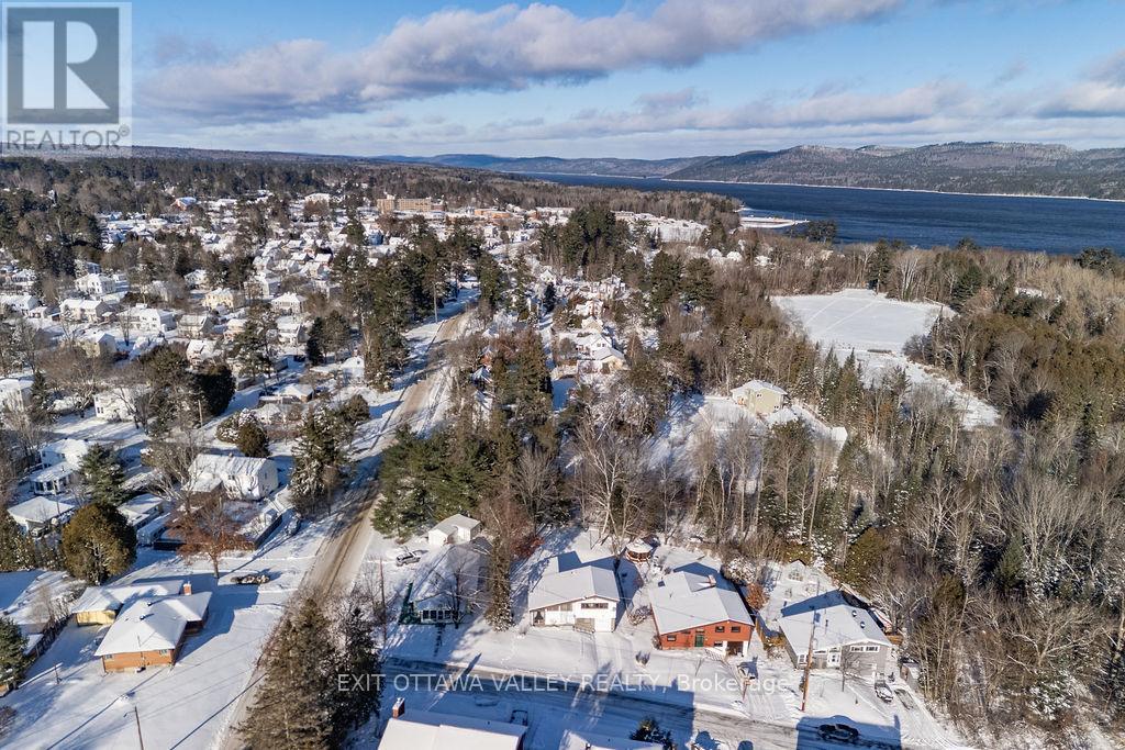 3 Newton Crescent, Deep River, Ontario  K0J 1P0 - Photo 35 - X12605238