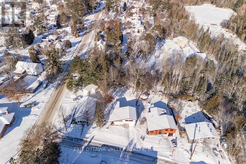 3 Newton Crescent, Deep River, Ontario  K0J 1P0 - Photo 36 - X12605238