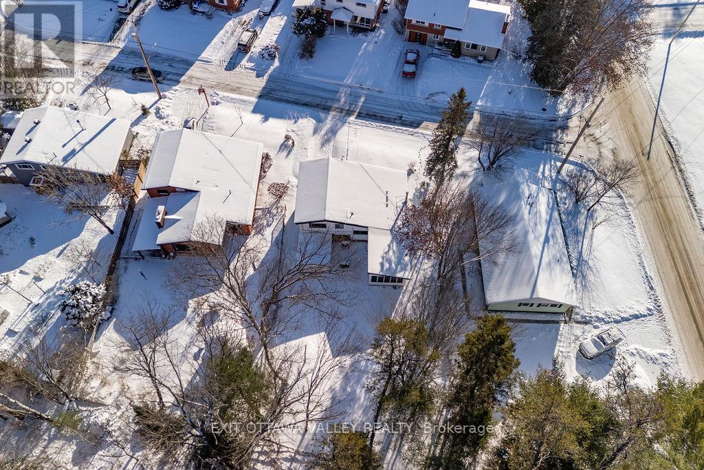 3 Newton Crescent, Deep River, Ontario  K0J 1P0 - Photo 38 - X12605238