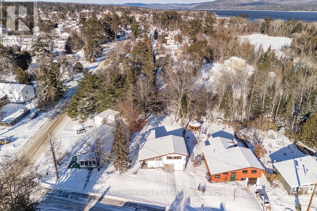 3 Newton Crescent, Deep River, Ontario  K0J 1P0 - Photo 39 - X12605238