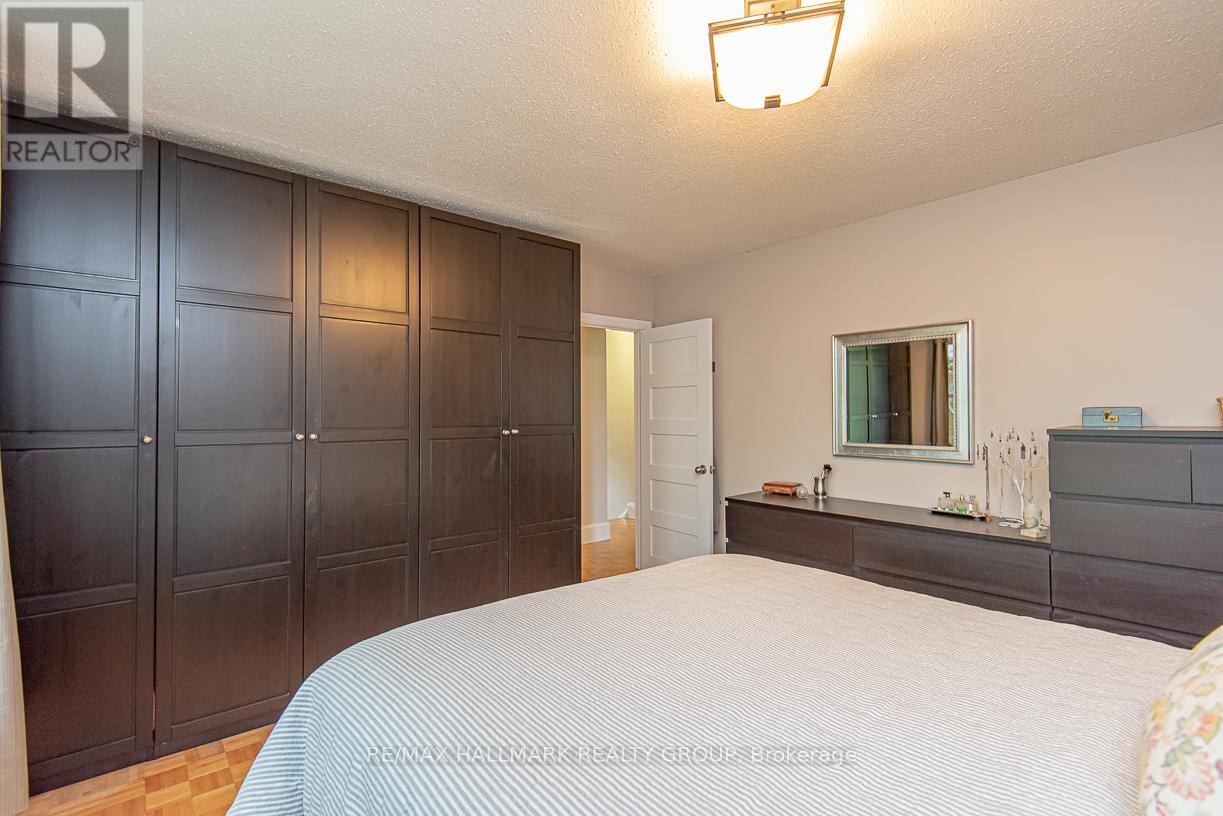 875 Kingsmere Avenue, Ottawa, Ontario  K2A 3J8 - Photo 22 - X12605050