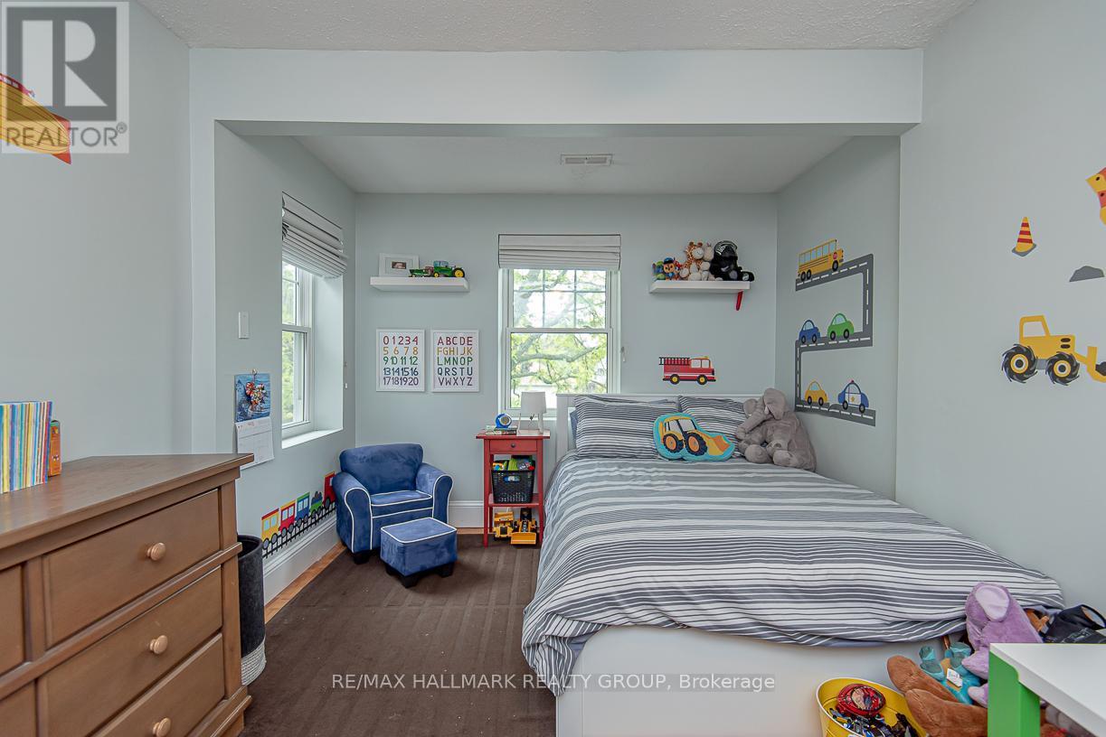 875 Kingsmere Avenue, Ottawa, Ontario  K2A 3J8 - Photo 23 - X12605050