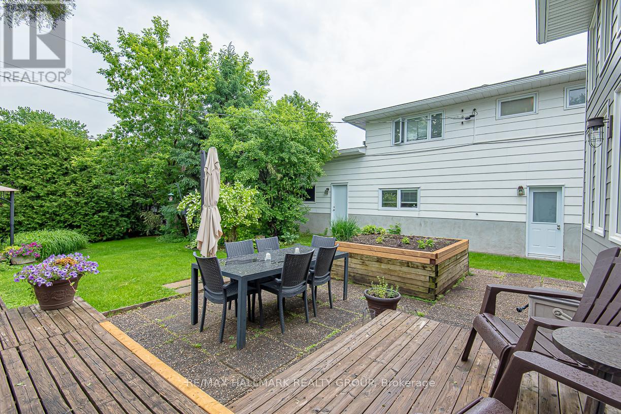 875 Kingsmere Avenue, Ottawa, Ontario  K2A 3J8 - Photo 32 - X12605050