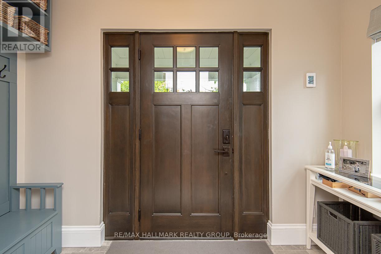 875 Kingsmere Avenue, Ottawa, Ontario  K2A 3J8 - Photo 4 - X12605050