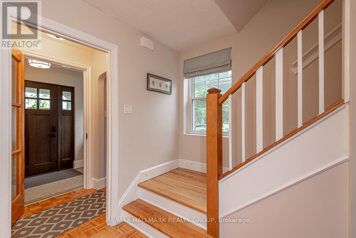 875 Kingsmere Avenue, Ottawa, Ontario  K2A 3J8 - Photo 6 - X12605050