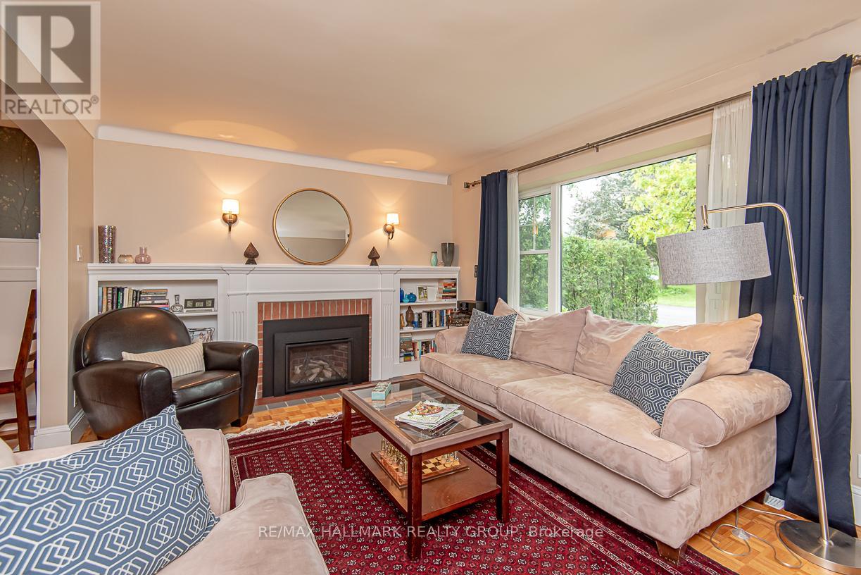 875 Kingsmere Avenue, Ottawa, Ontario  K2A 3J8 - Photo 8 - X12605050