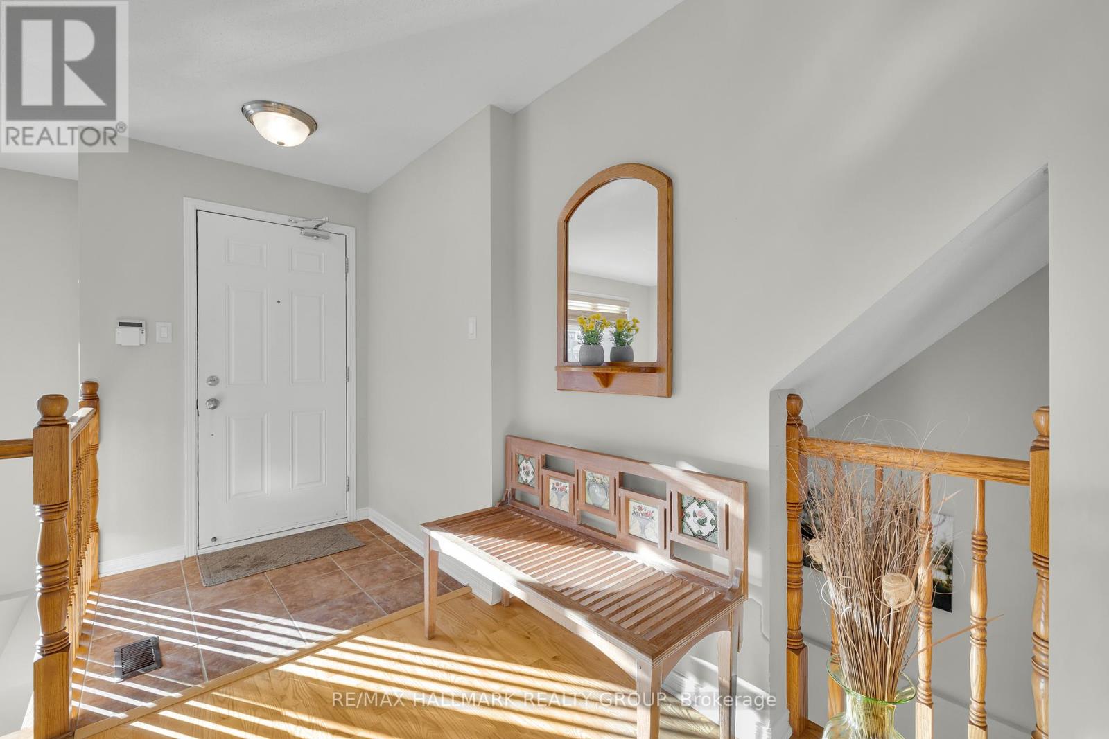 4 - 577 Reardon Private, Ottawa, Ontario  K1V 2K9 - Photo 5 - X12605084