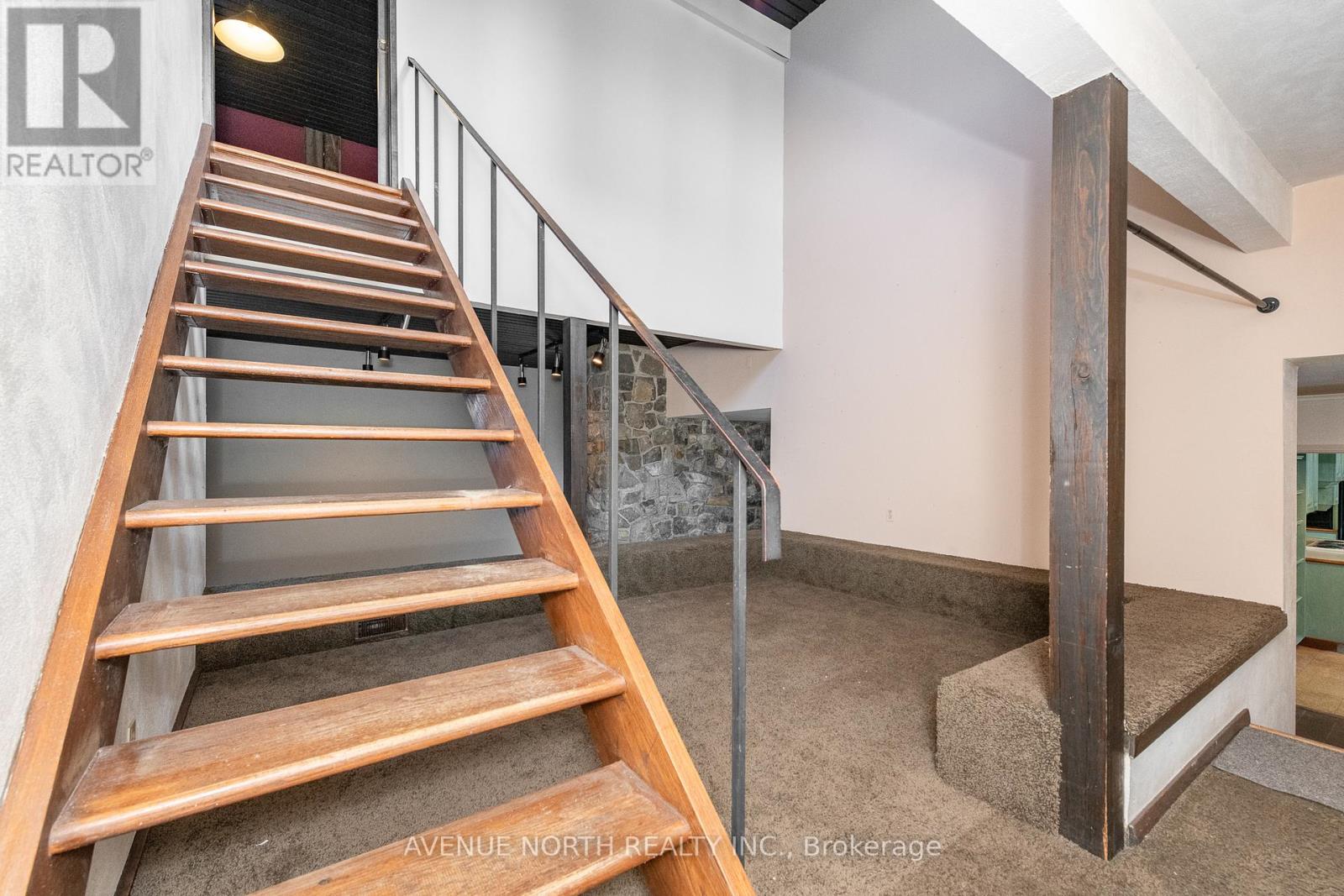 201 Latchford Road, Ottawa, Ontario  K1Z 5W1 - Photo 15 - X12605236