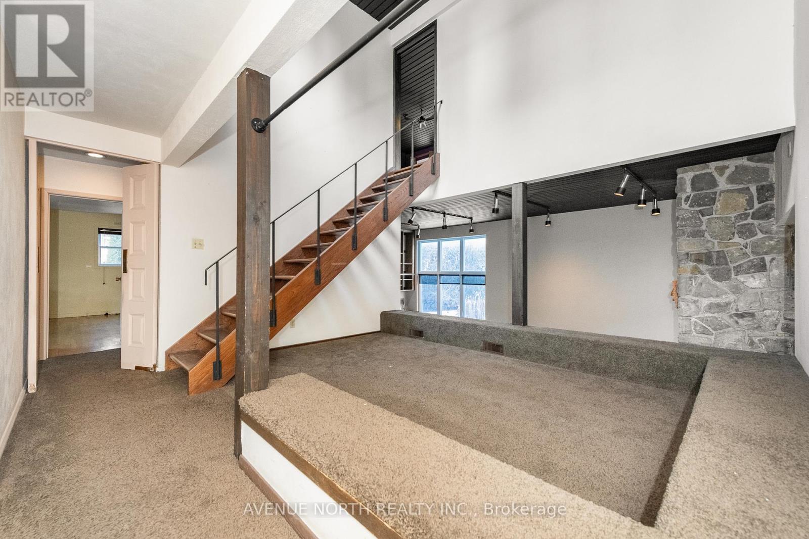 201 Latchford Road, Ottawa, Ontario  K1Z 5W1 - Photo 16 - X12605236